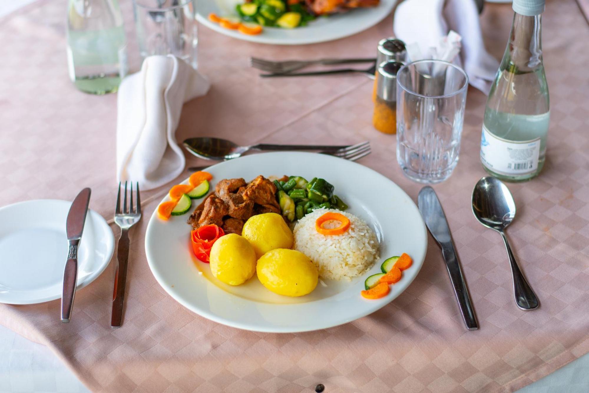 Voi Safari Lodge Экстерьер фото